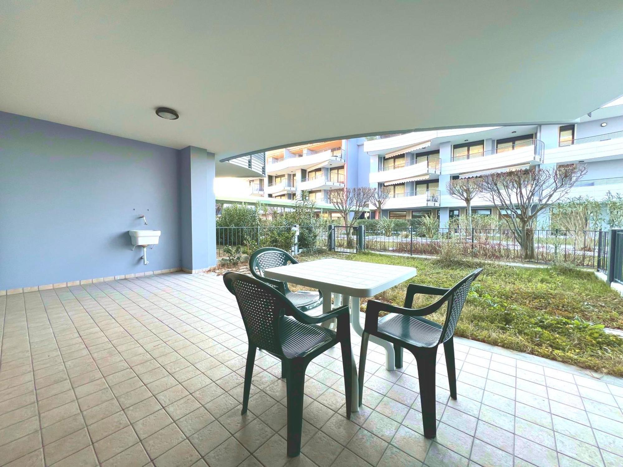 Costa Azzurra Apartment Grado Phòng bức ảnh