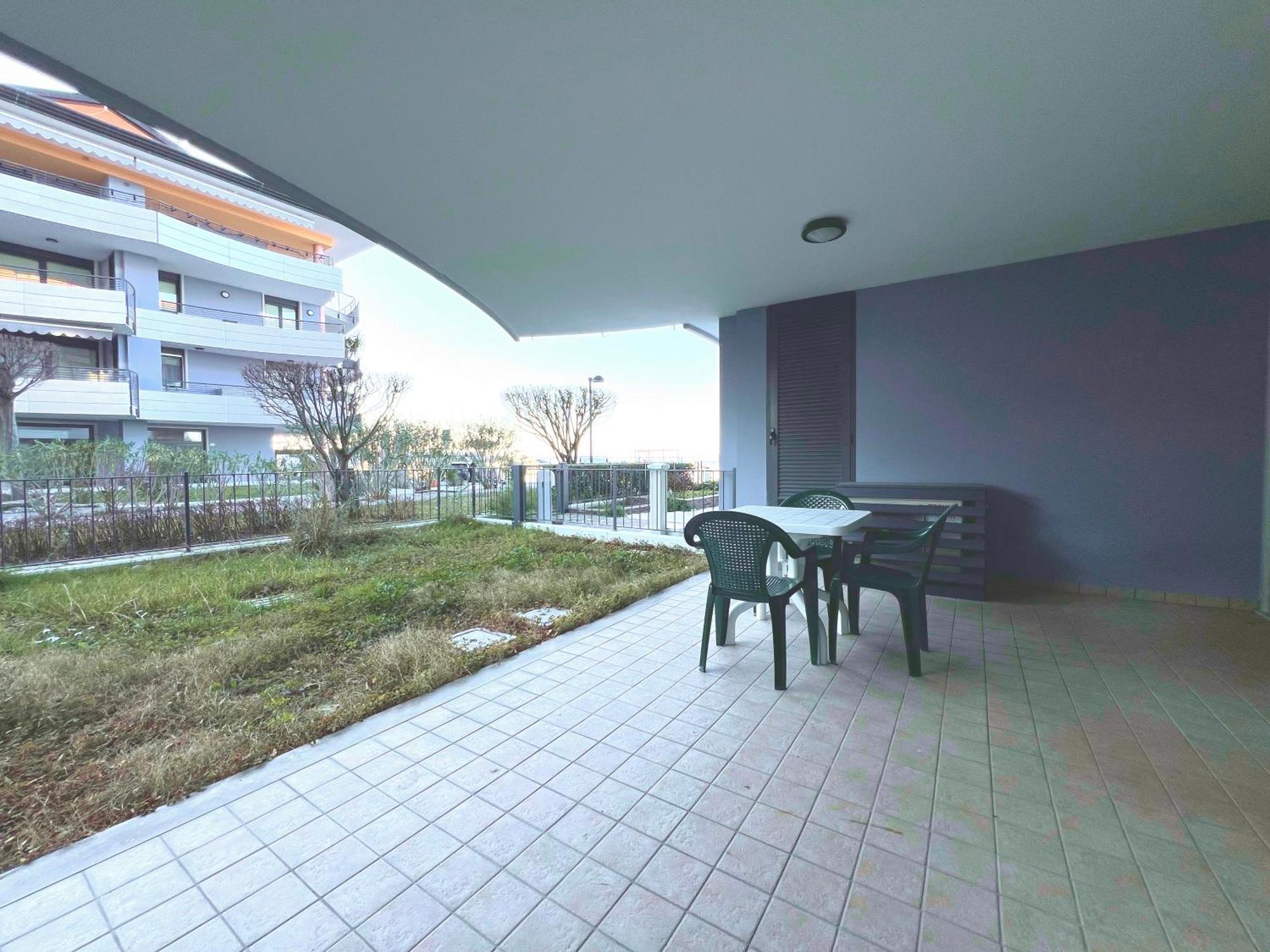 Costa Azzurra Apartment Grado Phòng bức ảnh