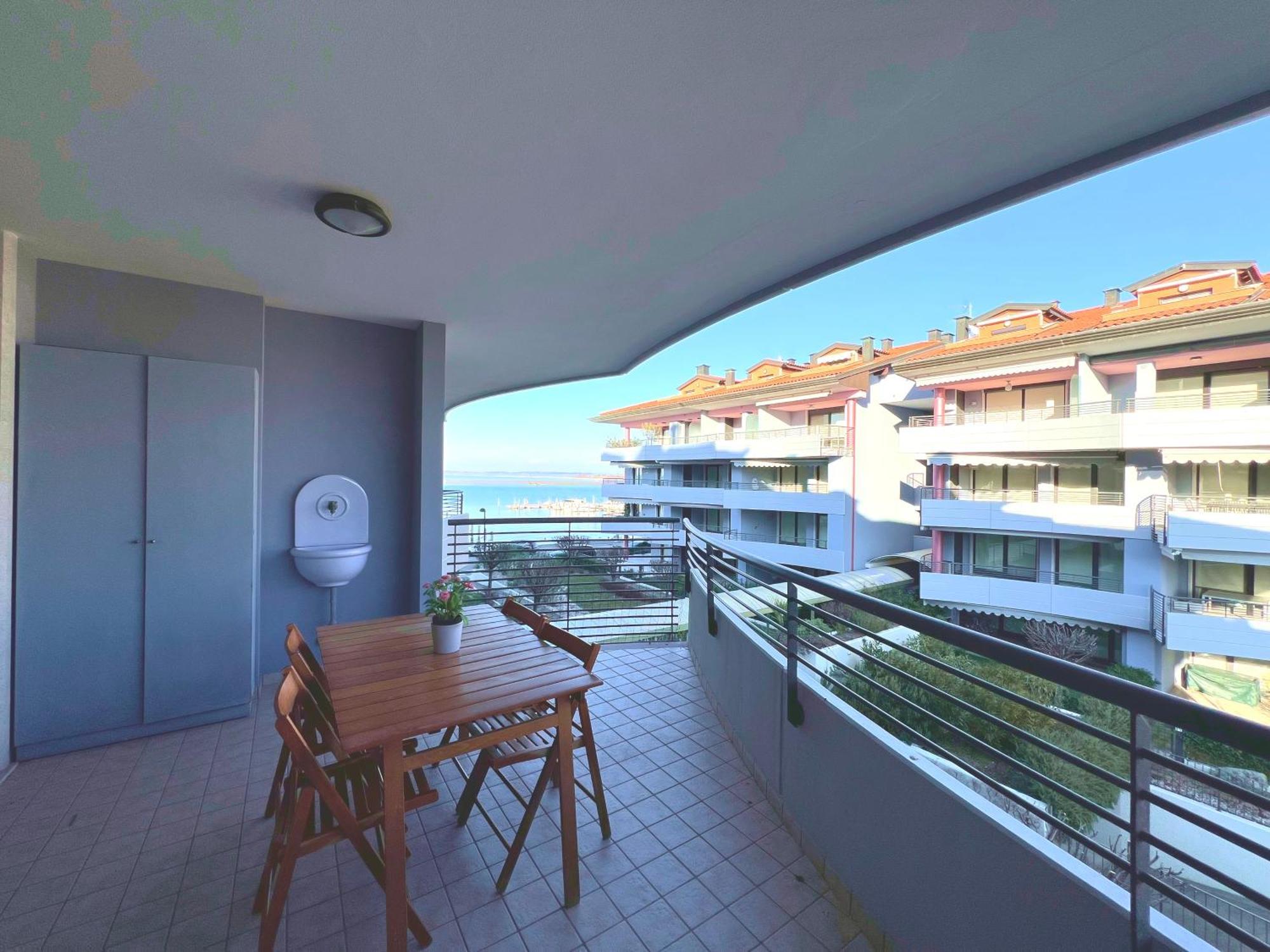 Costa Azzurra Apartment Grado Phòng bức ảnh