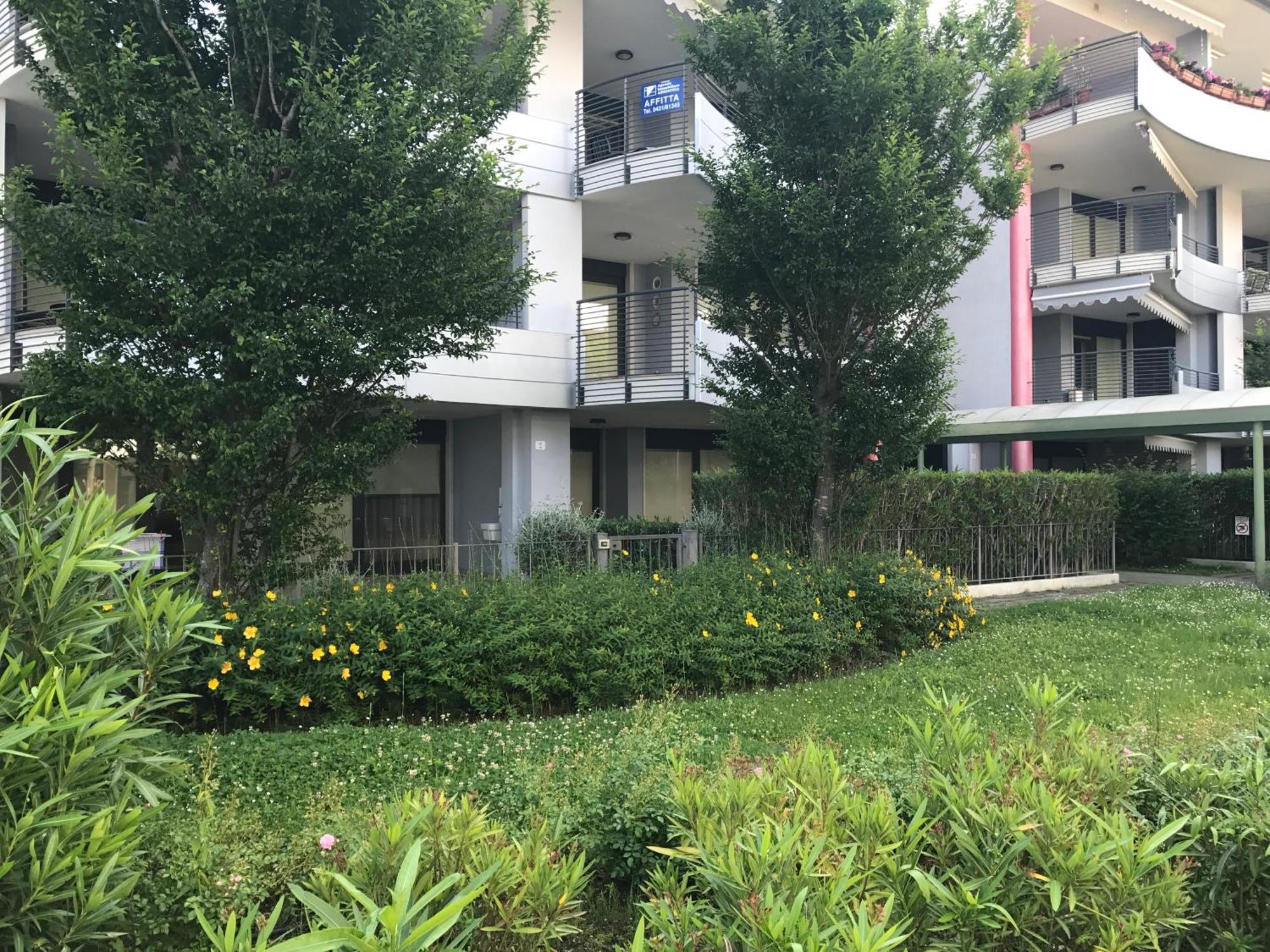 Costa Azzurra Apartment Grado Ngoại thất bức ảnh