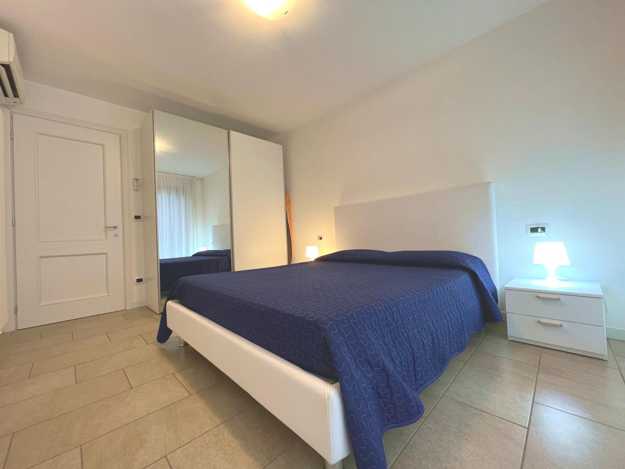 Costa Azzurra Apartment Grado Phòng bức ảnh