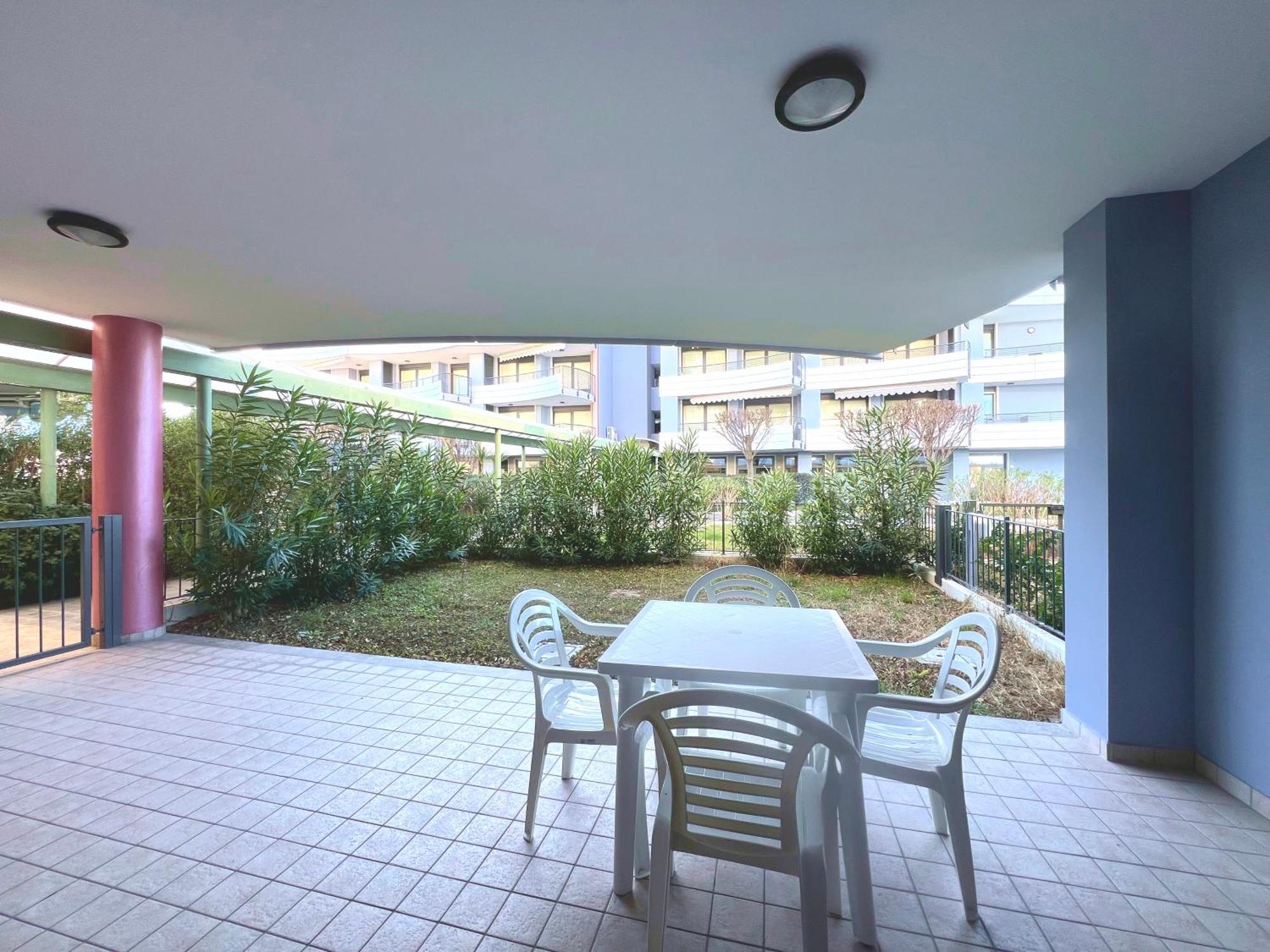 Costa Azzurra Apartment Grado Phòng bức ảnh